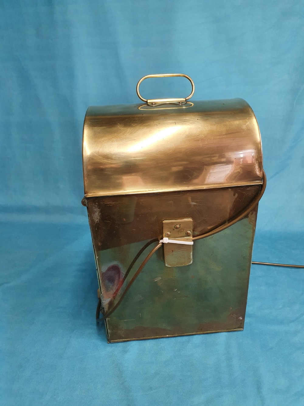 Unusual electric lantern with twin oil burners View III