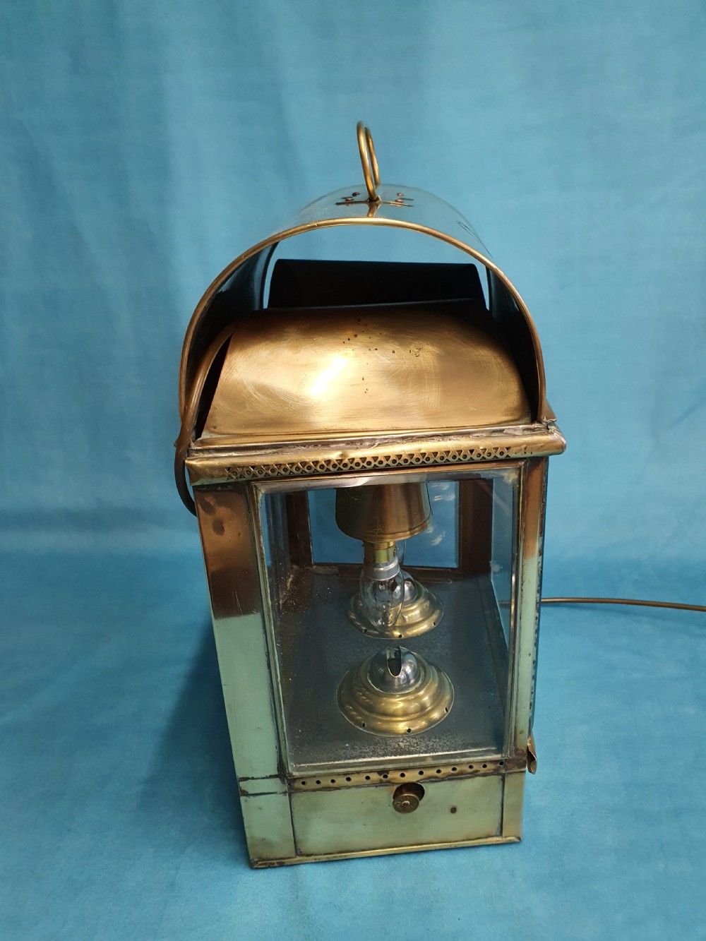 Unusual electric lantern with twin oil burners View IV