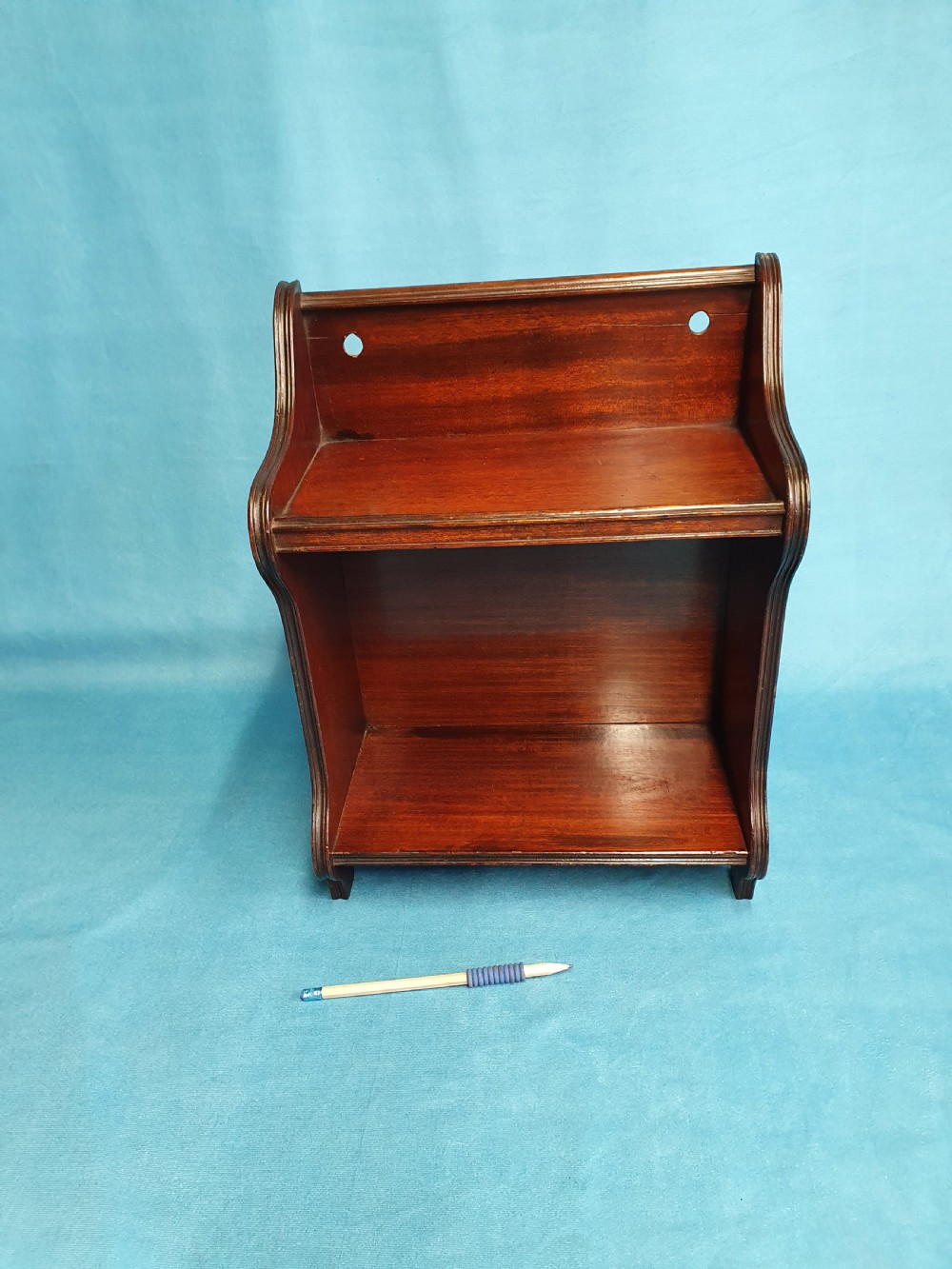 Late 19th century small mahogany shelves