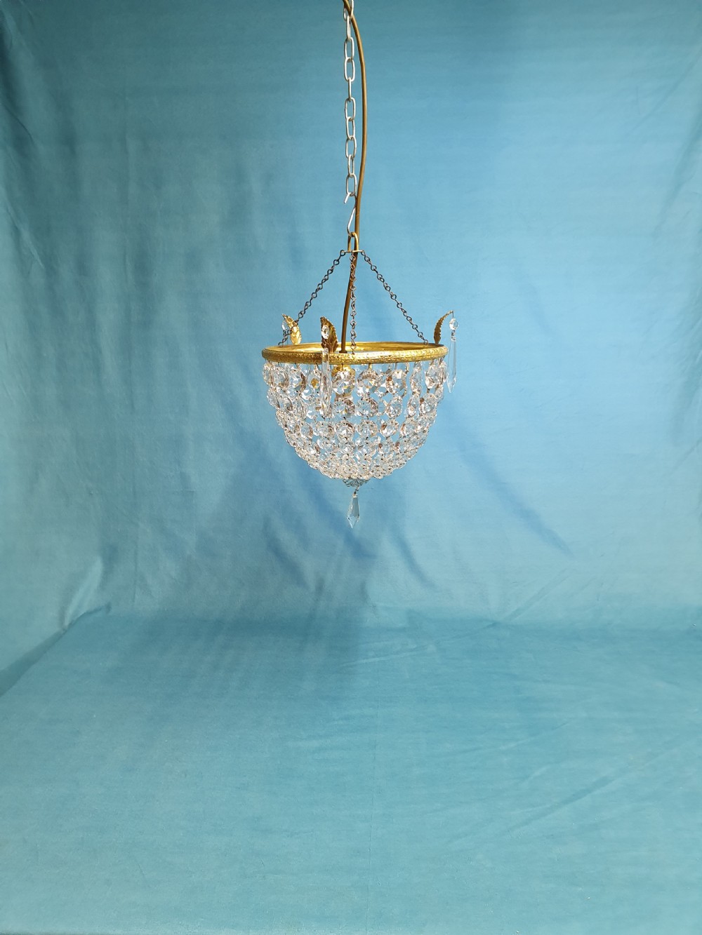 Early 20th century Small bag chandelier with finials to the edge 