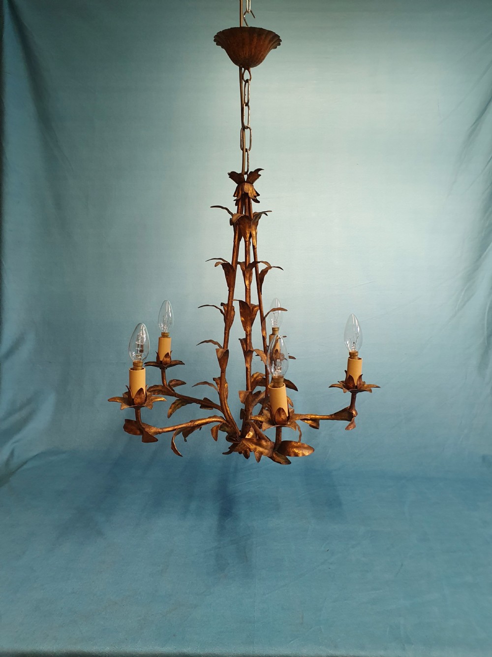 Early 20th century Gilt leaf chandelier
