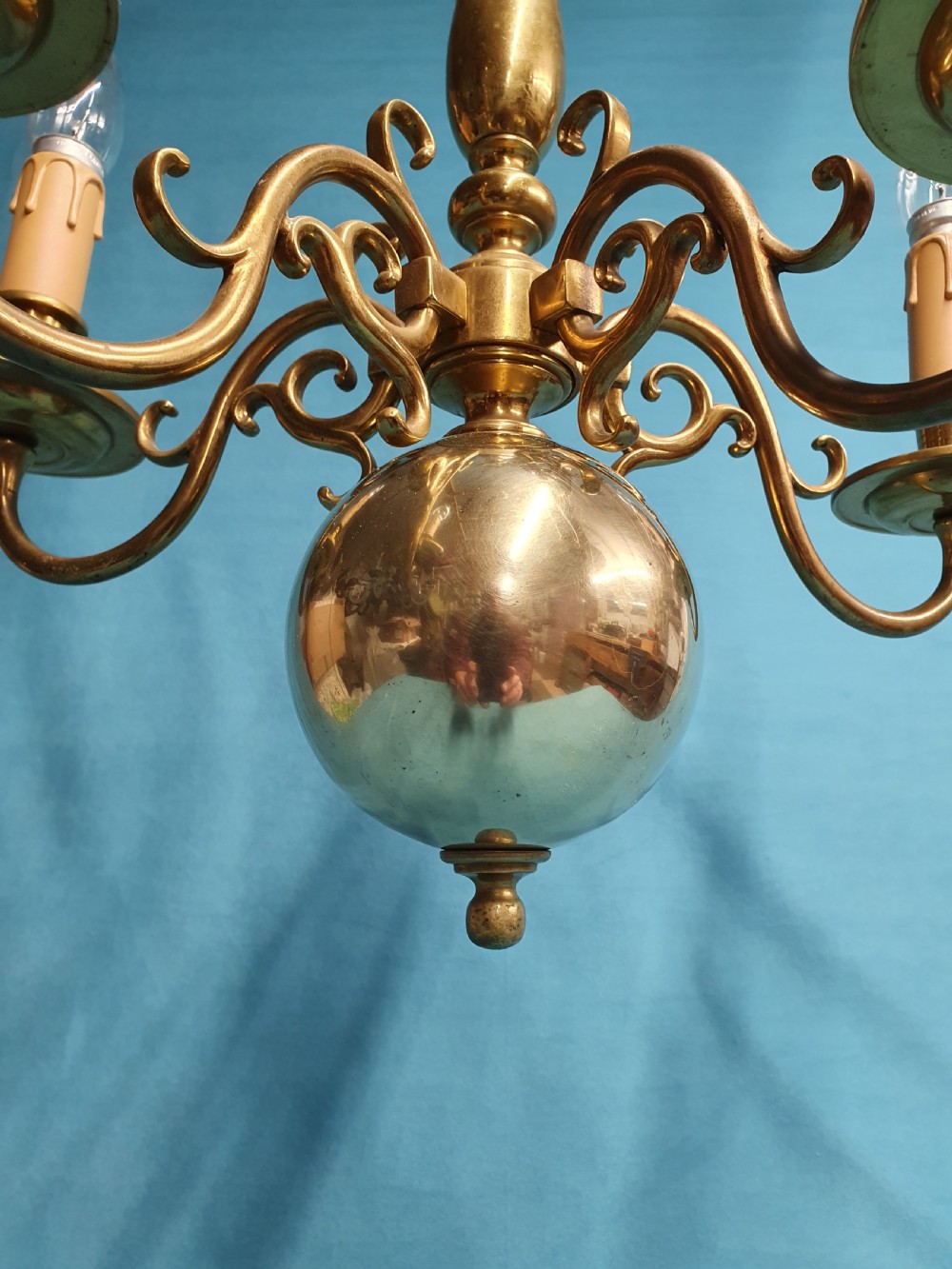 Early 20th century super quality Dutch style chandelier in brass View VII