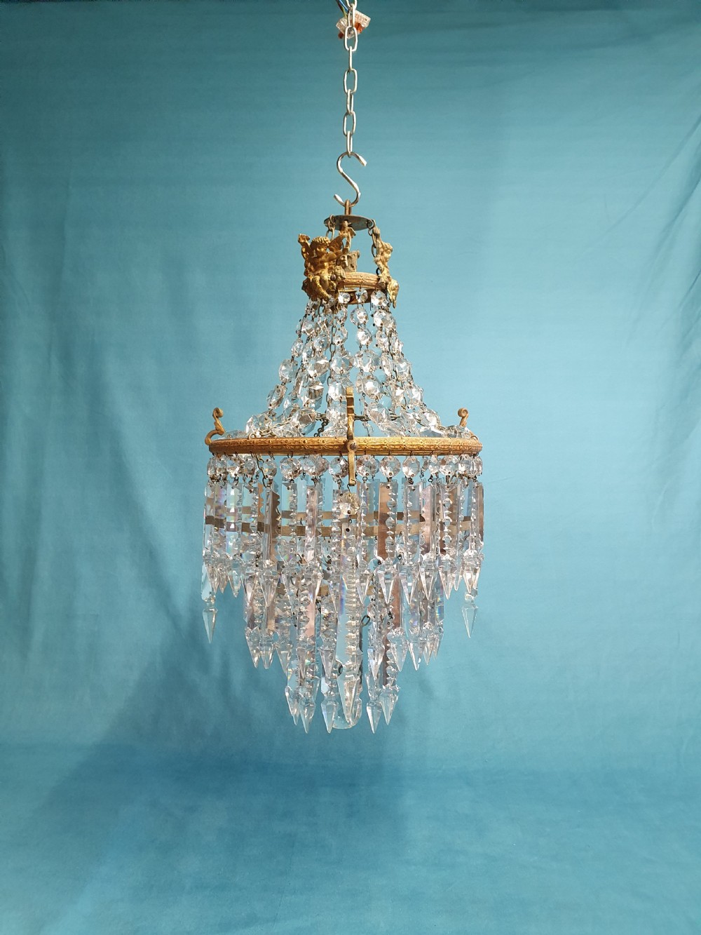 Early 20th century lustre chandelier with cherubs 