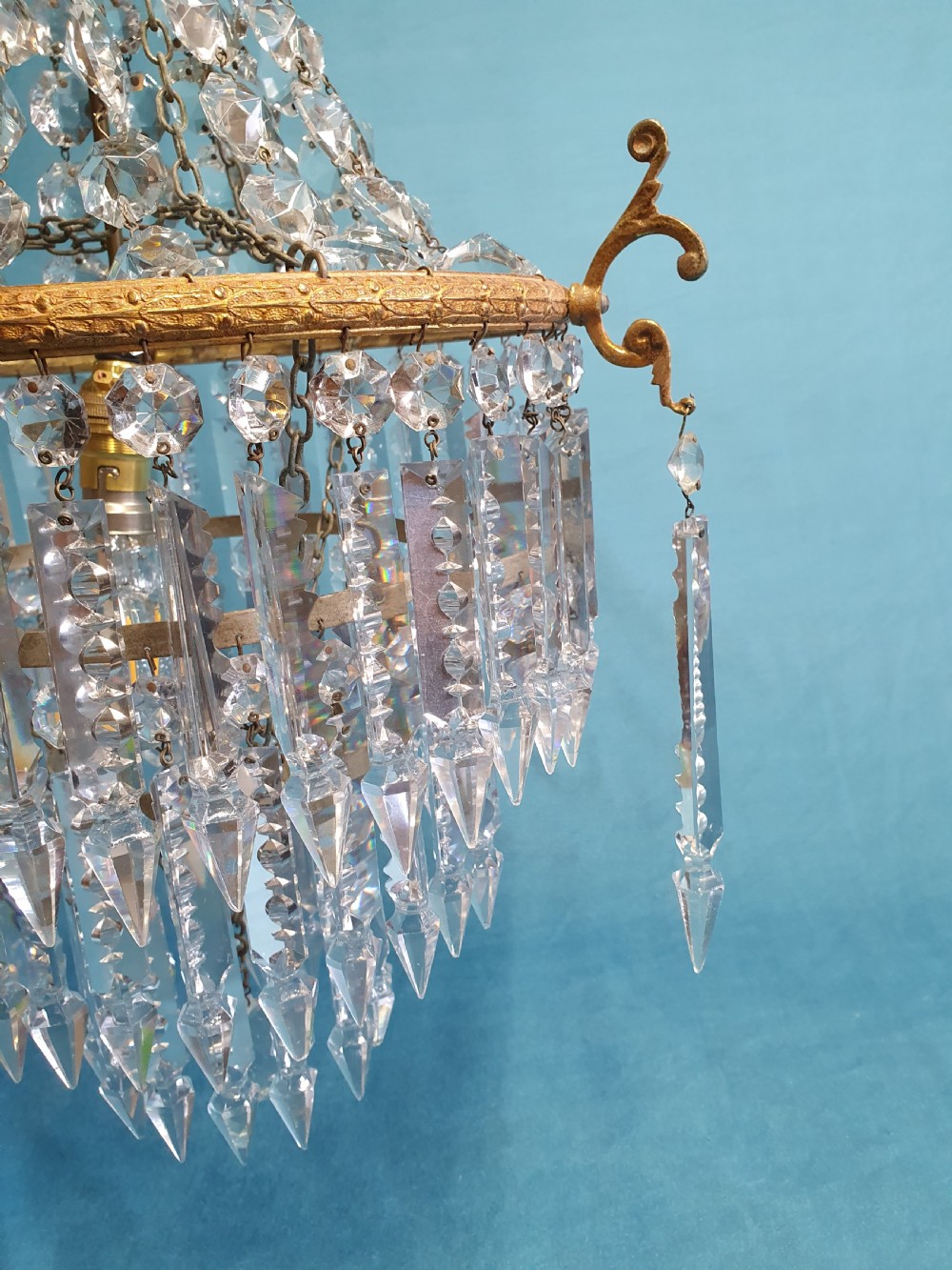 Early 20th century lustre chandelier with cherubs  View IV