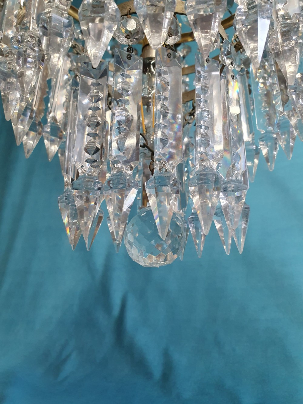 Early 20th century lustre chandelier with cherubs  View VI