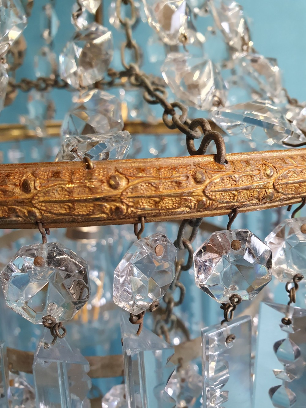 Early 20th century lustre chandelier with cherubs  View VIII