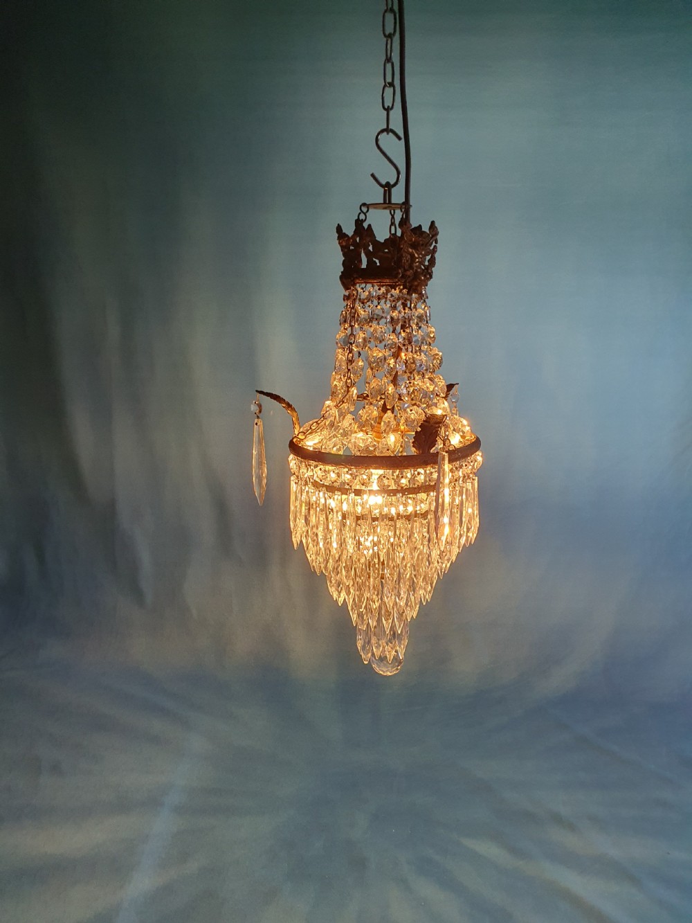 Early 20th century spike chandelier with cherubs View II