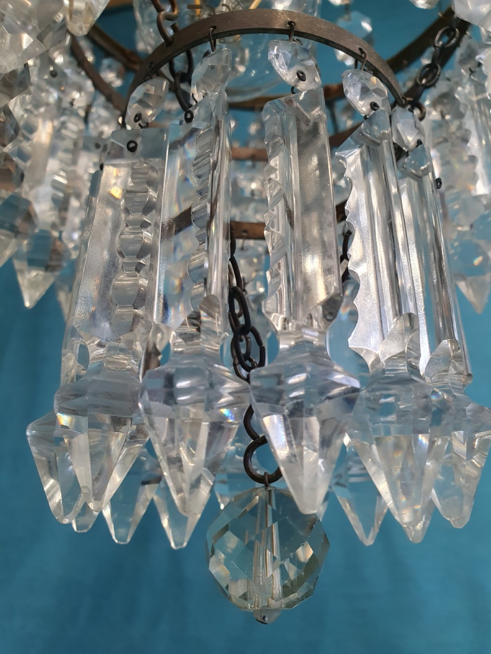 Early 20th century lustre chandelier with cherubs View III
