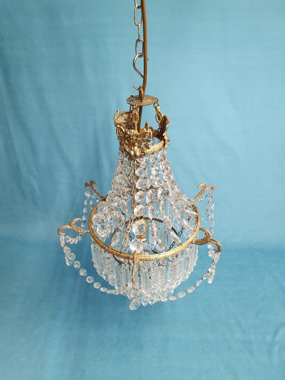 Early 20th century lustre chandelier with cherubs View VII
