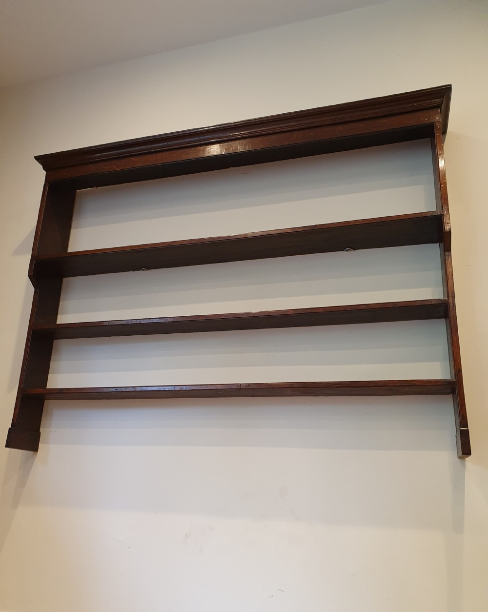 Late 18th century dresser rack