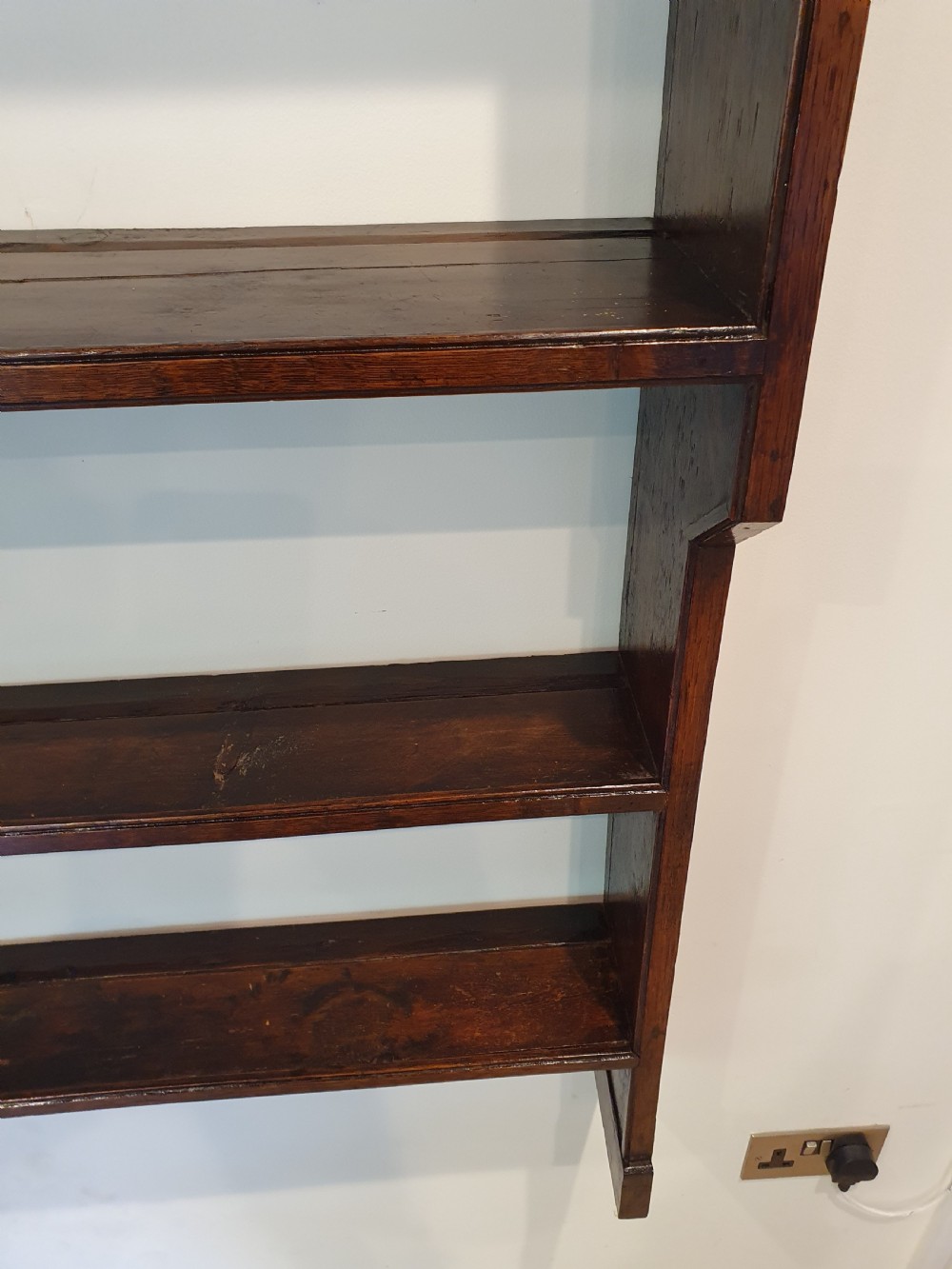 Late 18th century dresser rack View VII