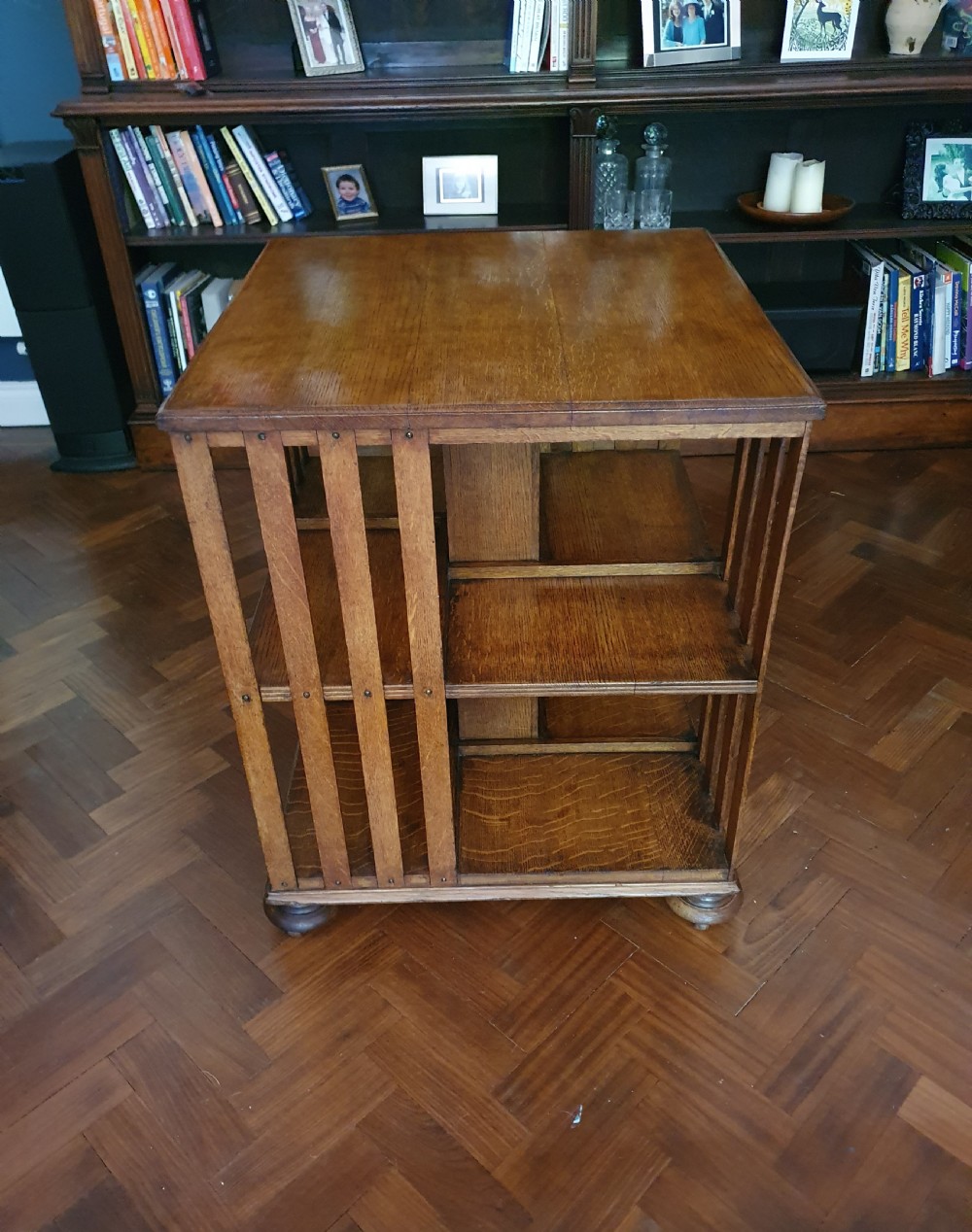 Really nice blonde oak freestanding bookcase