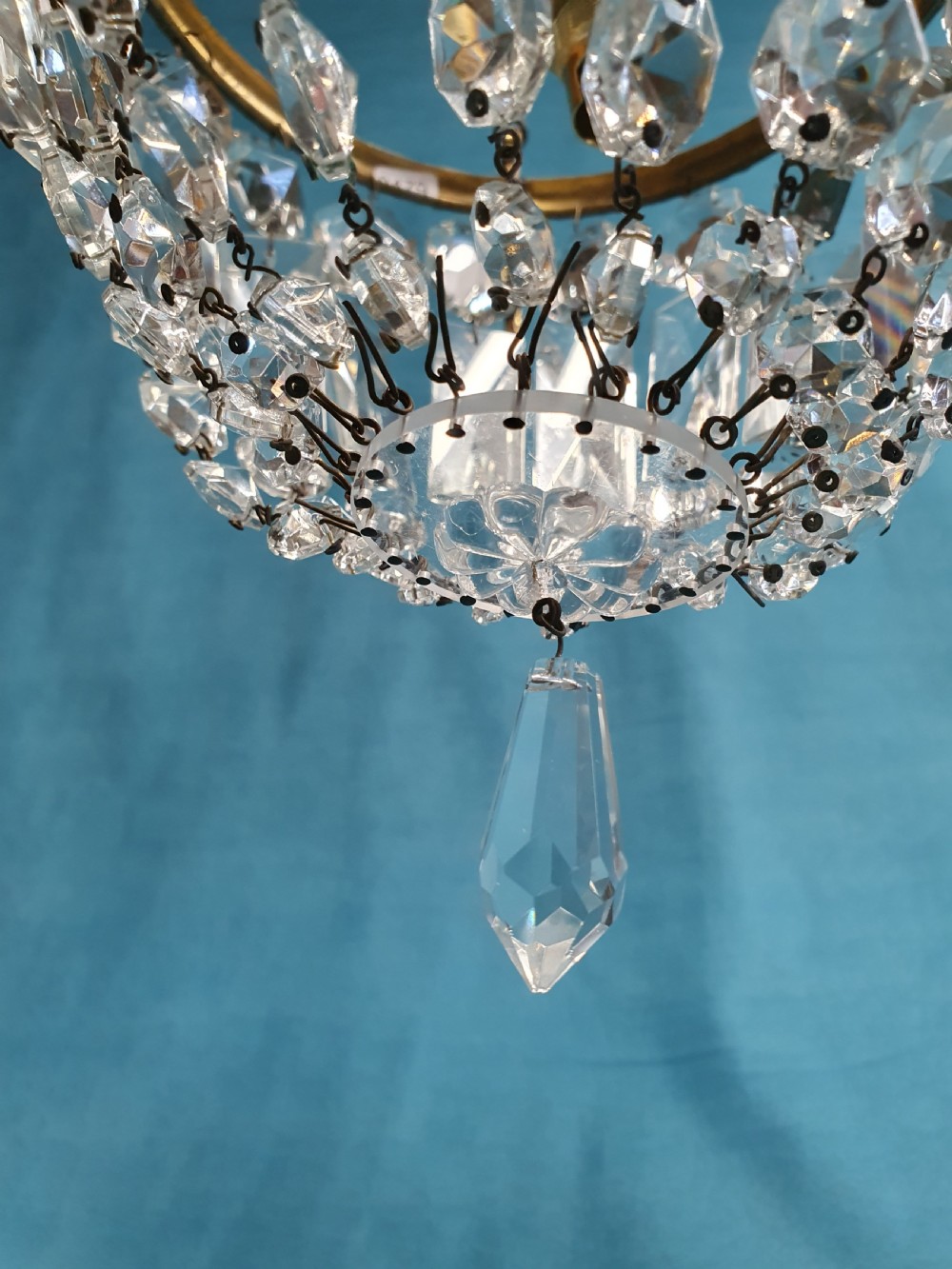 Small prism chandelier View VII
