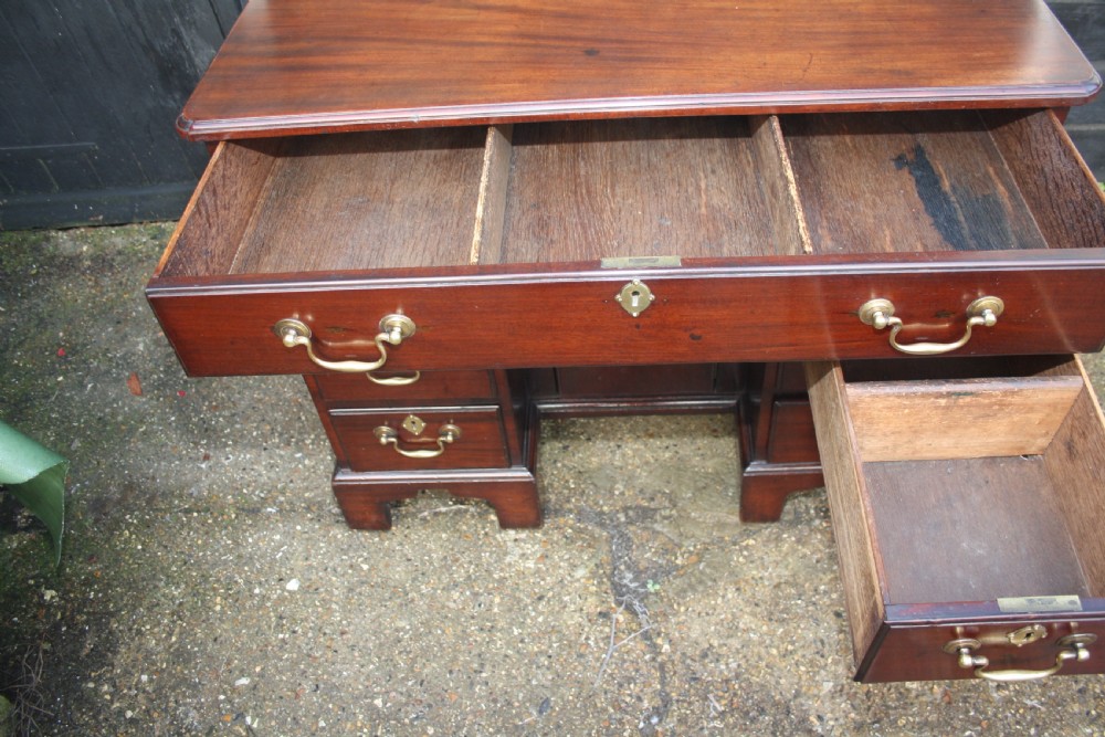 George ll  kneehole desk in mahogany C1750 View V