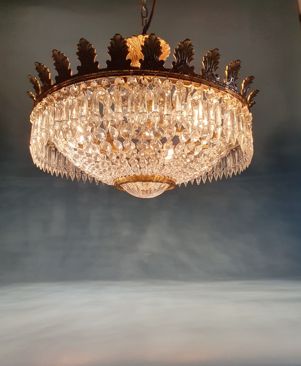 Early 20th century Large bag chandelier View V