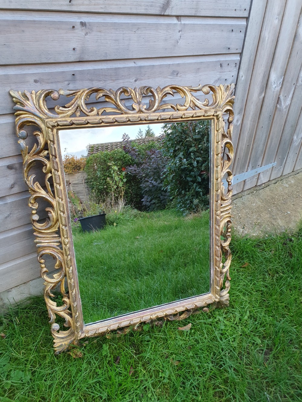 19th-century gilt mirror in carved wood View V