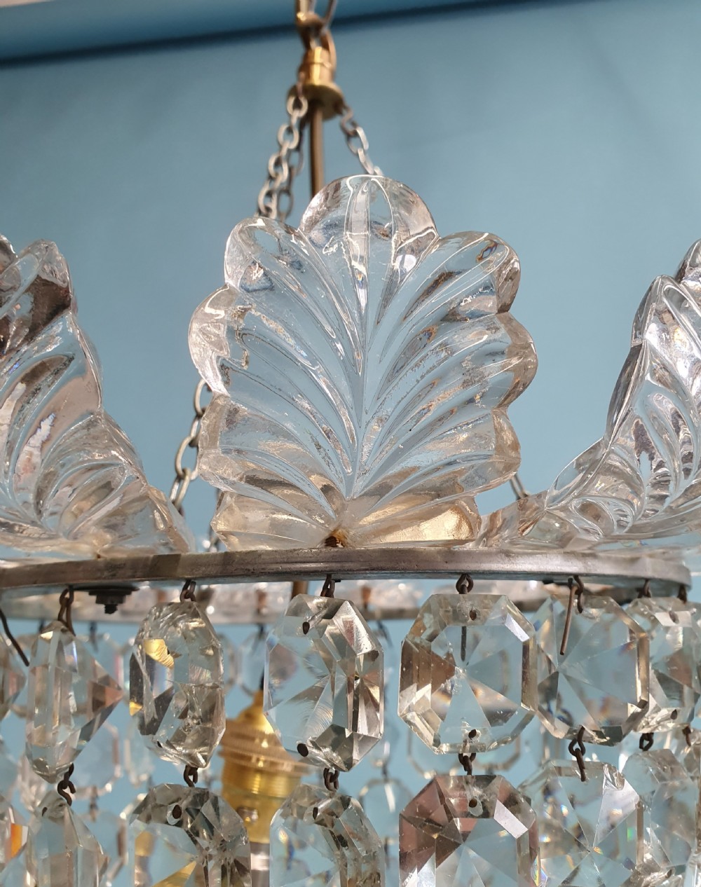 Early 20th century bag chandelier with very large glass leaf decoration 13