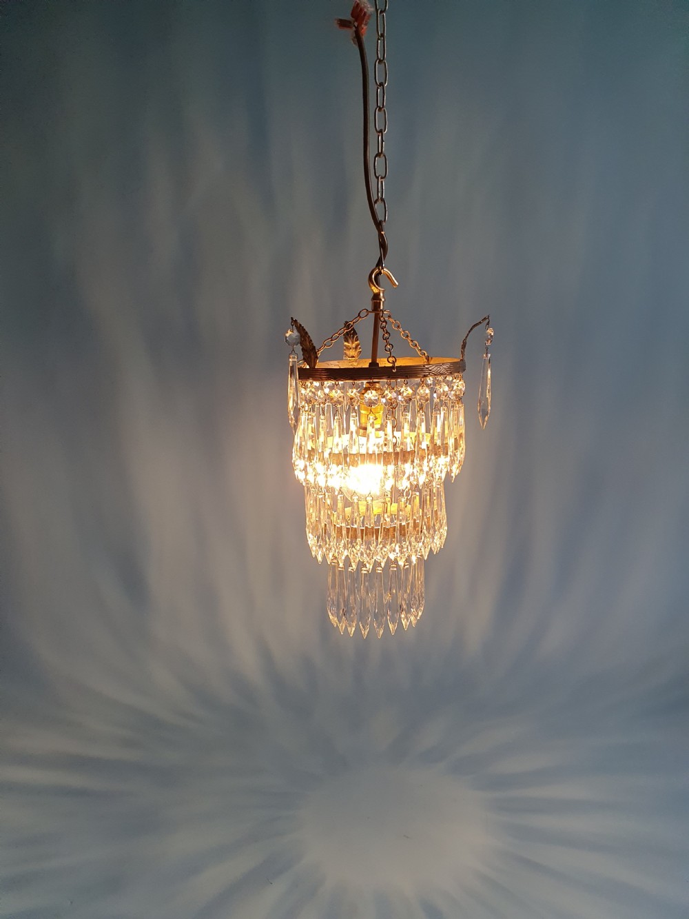 Three tier spike chandelier with leaf decoration 8
