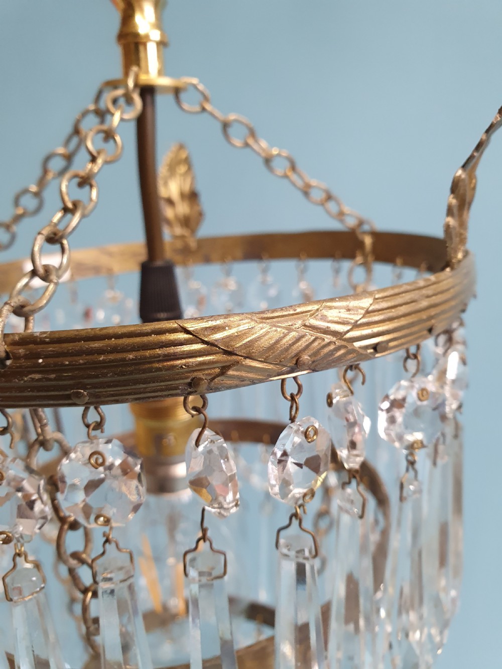 Three tier spike chandelier with leaf decoration 8