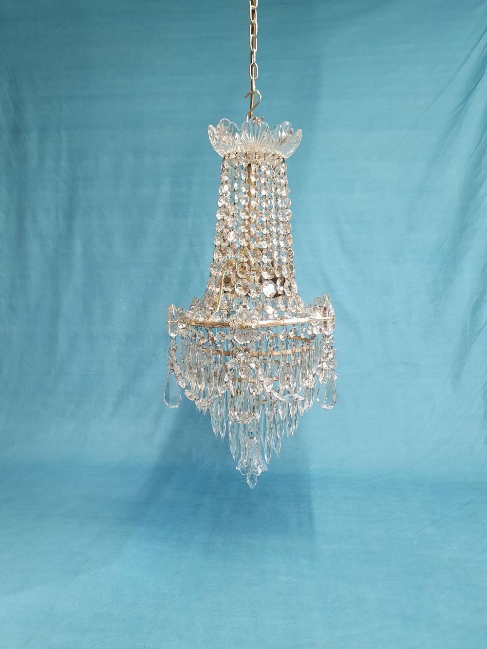 Swag chandelier with glass top swags and spikes 12
