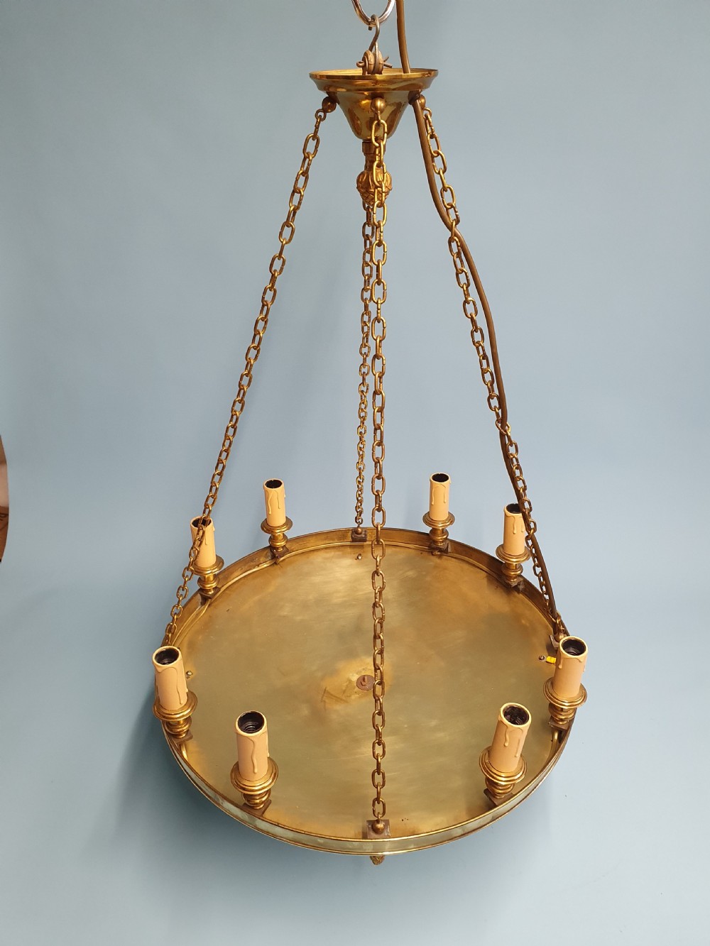 Early 20th century brass chandelier with 12 bulbs View VII