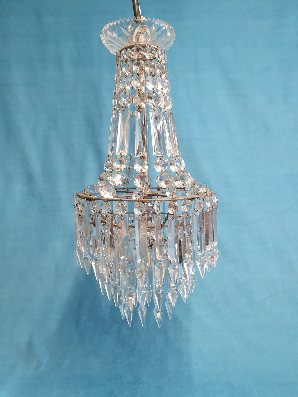 Chandelier with prisms to the top and lusters beneath View V
