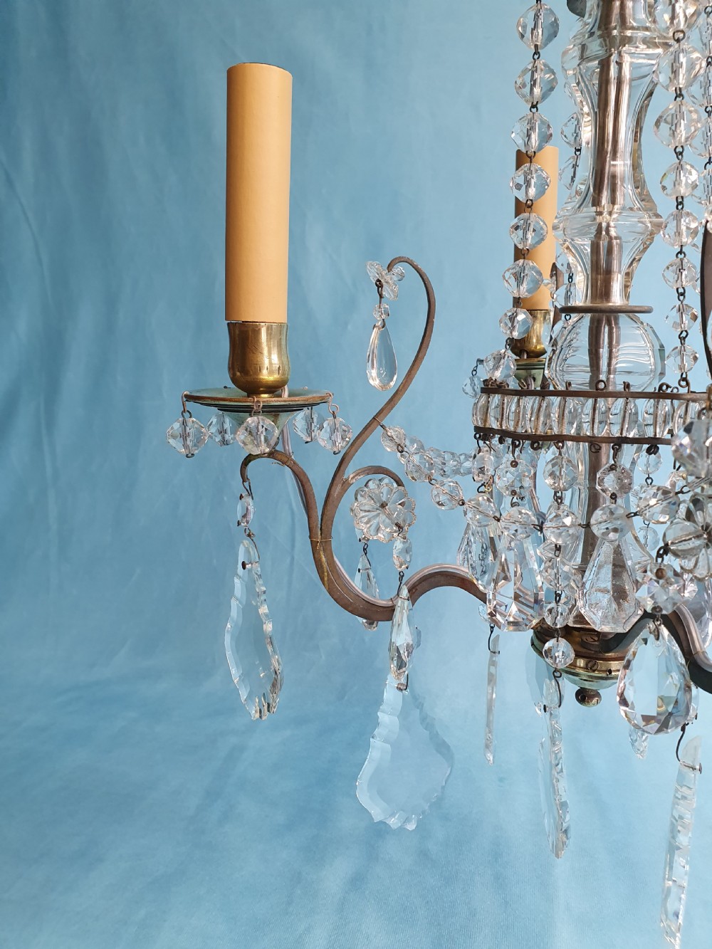 4 arm French chandelier with flat drips View II