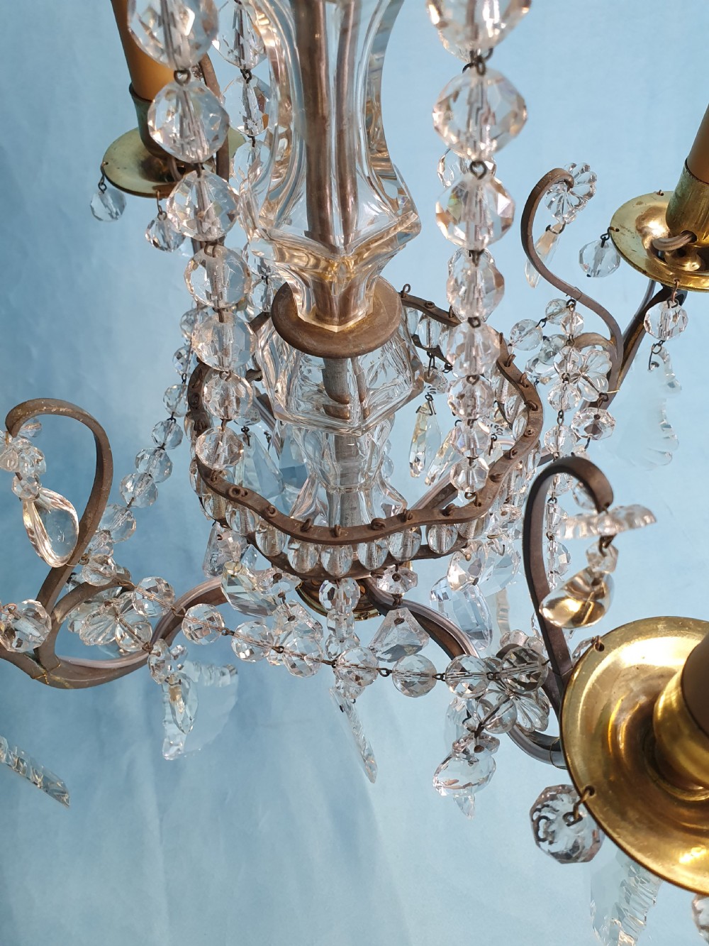 4 arm French chandelier with flat drips View VI