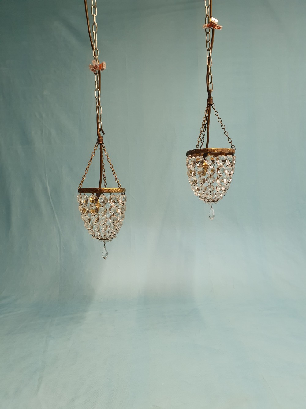 Early 20th-century pair of small bag chandeliers 5