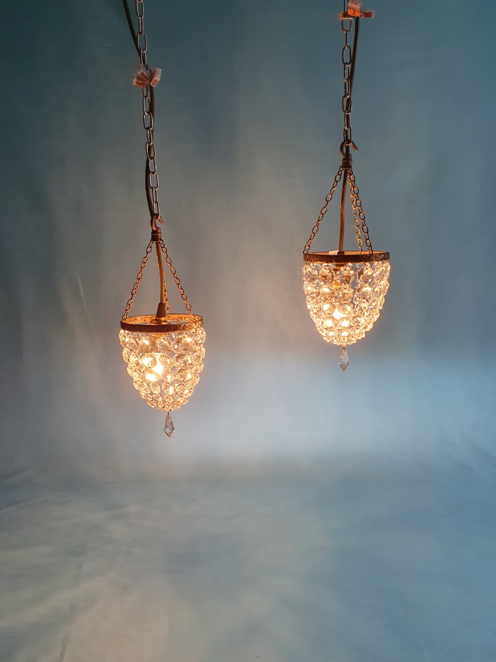 Early 20th-century pair of small bag chandeliers 5