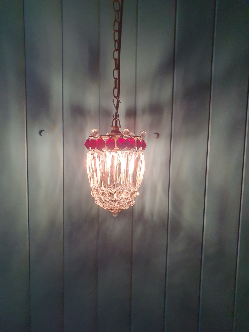 Early 20th century prism chandelier with red crystals 6