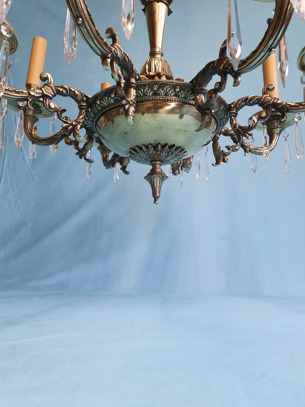 Early 20th century Large eight arm brass chandelier 24