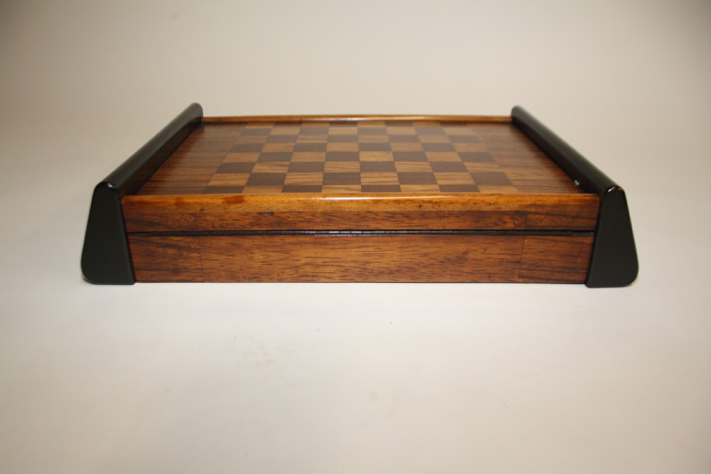 Art deco games box View V