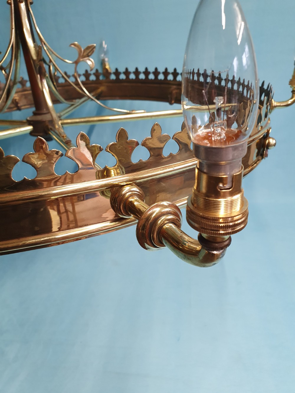 Large brass chandelier with Coronet top 43