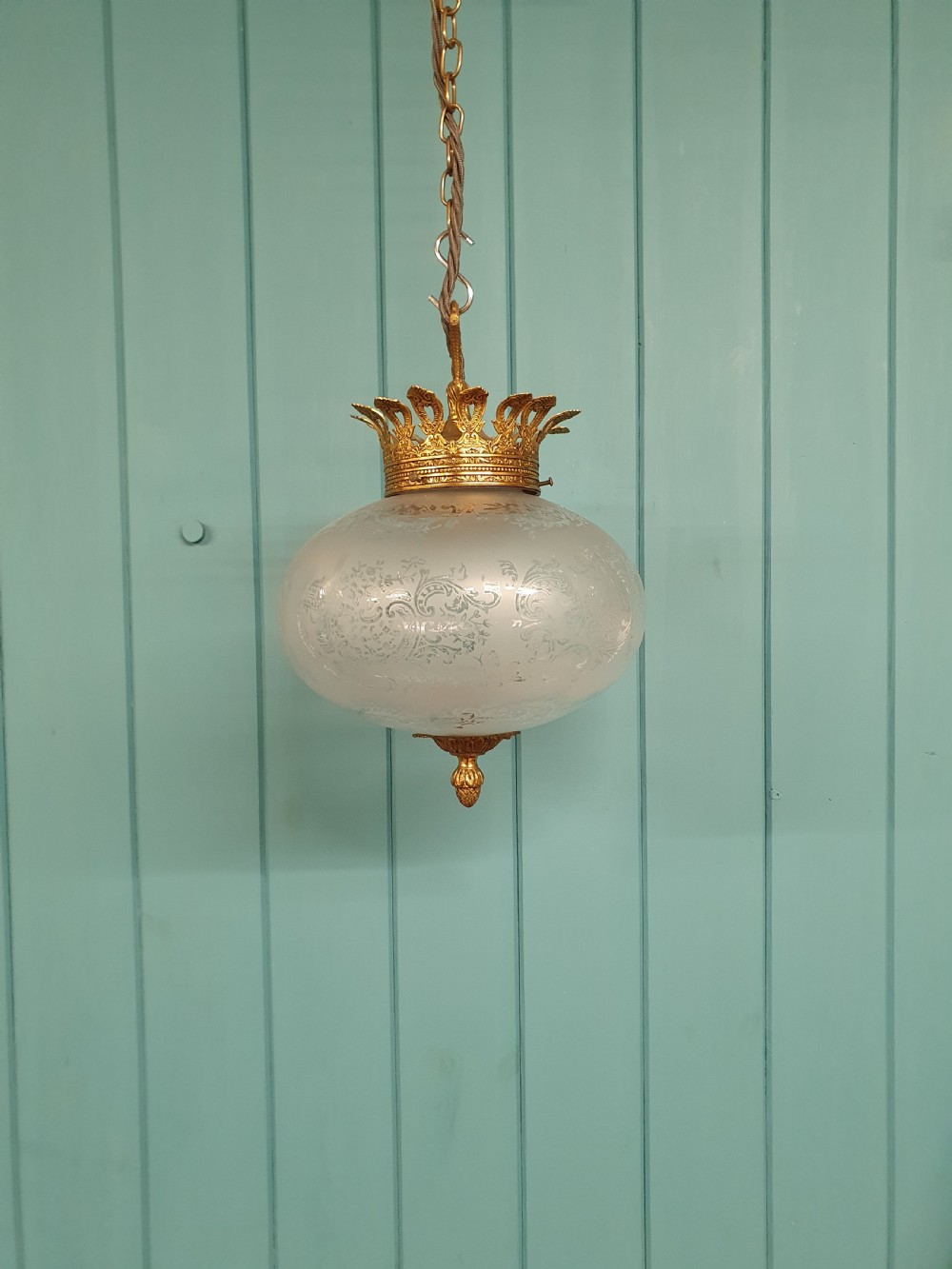 Early 20th century globe shaped light 10