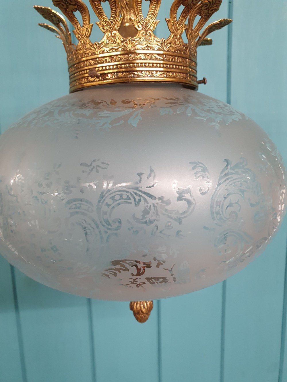 Early 20th century globe shaped light 10