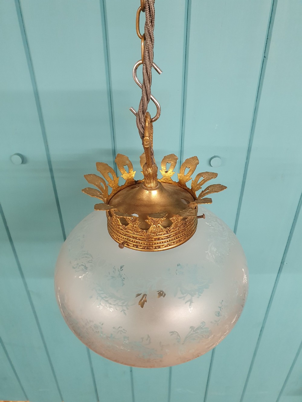 Early 20th century globe shaped light 10