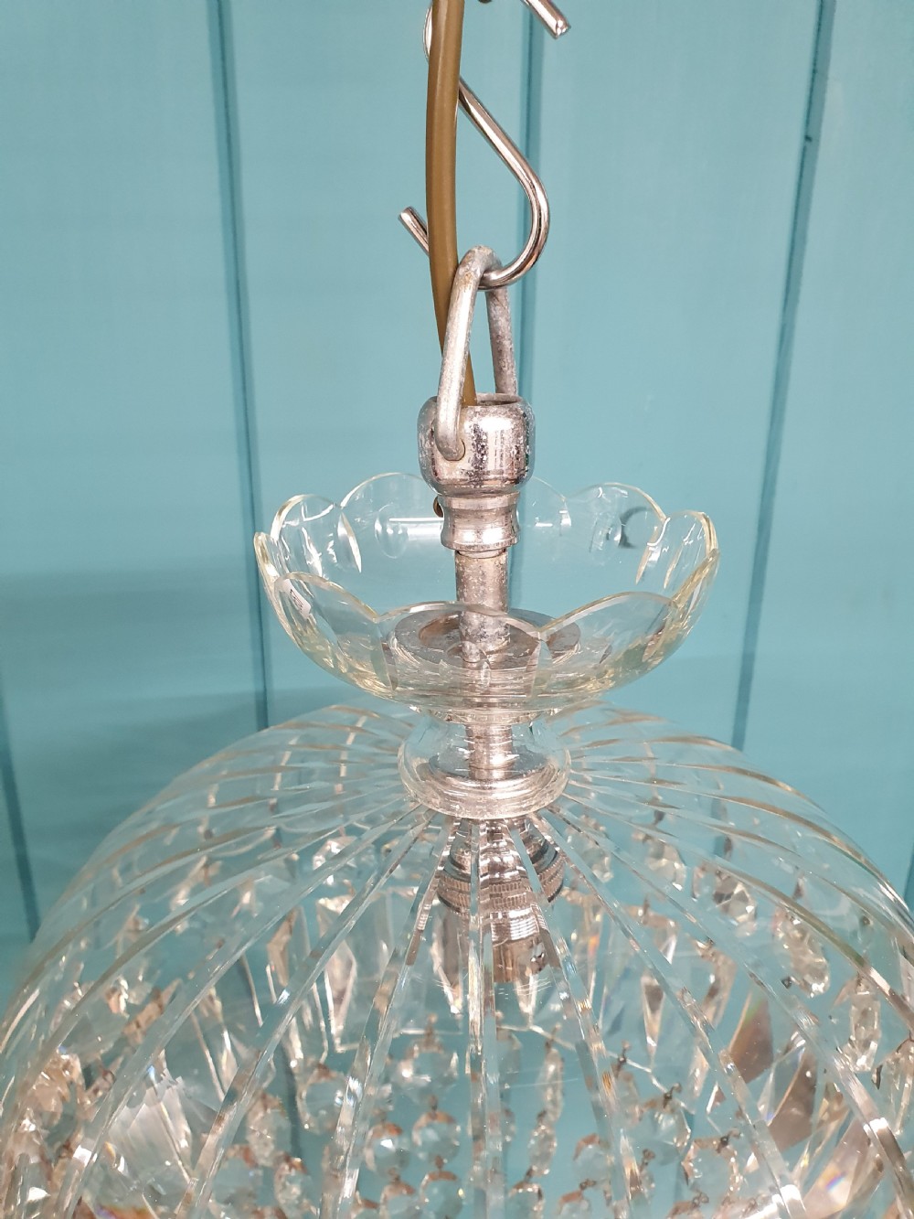 Early 20th century dome top chandelier with coffin prisms 10
