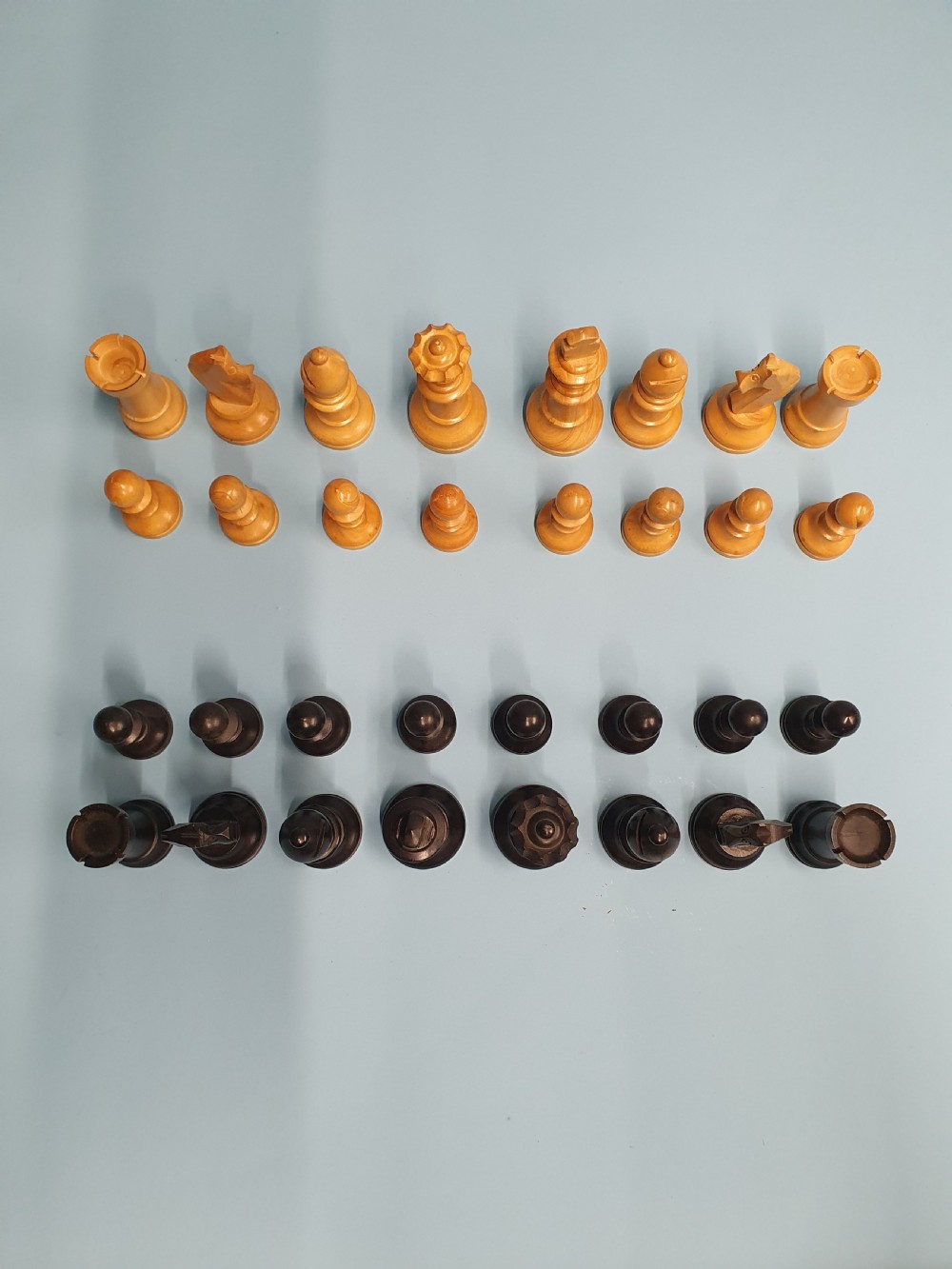 Early 20th century chess set in box wood View VI