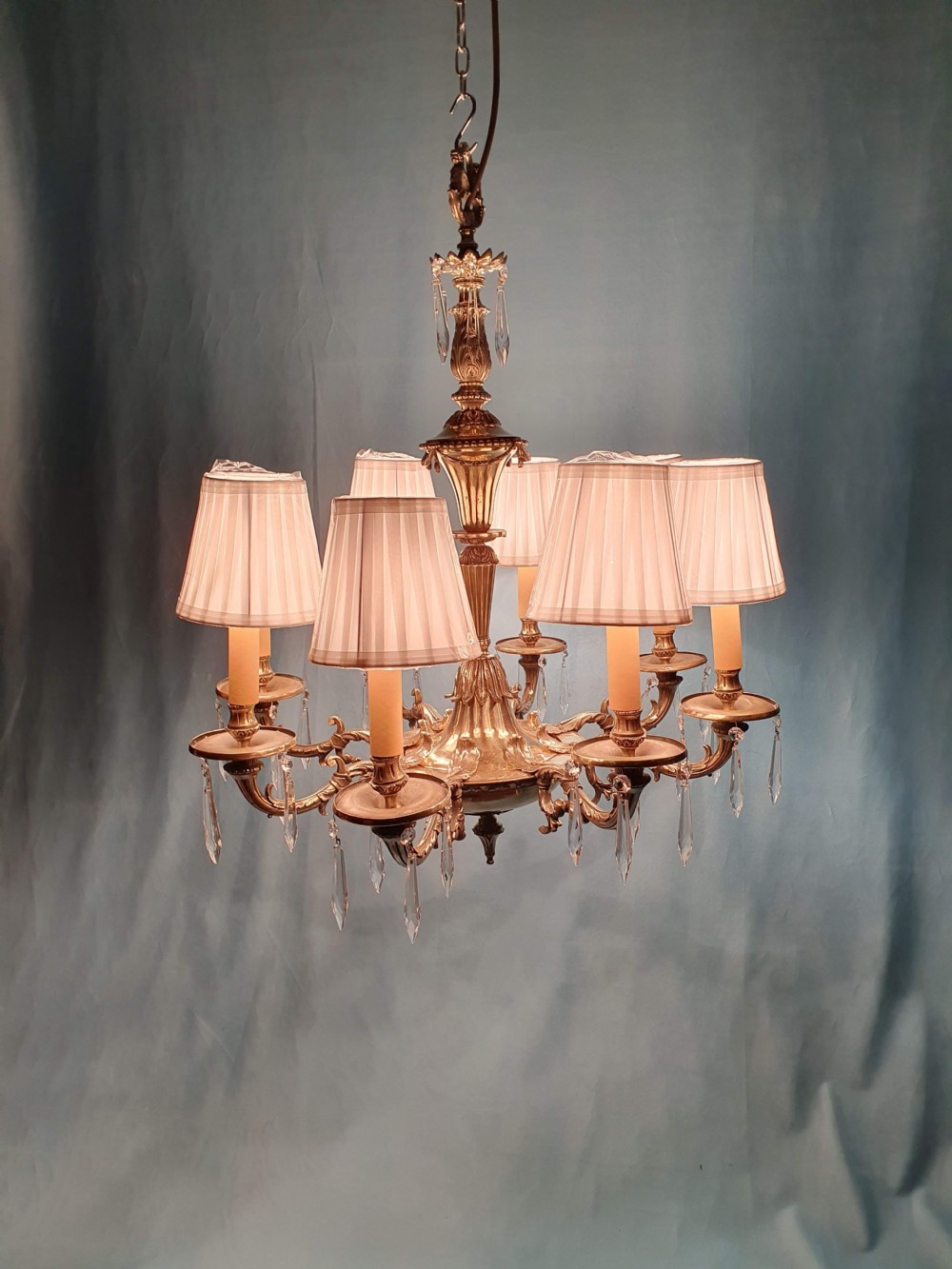 Early 20th century Large eight arm brass chandelier 24