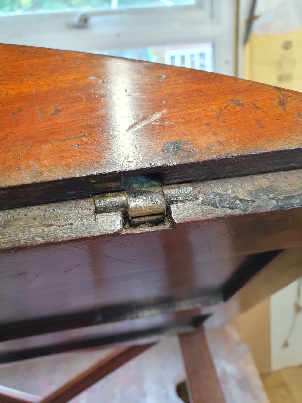Early 19th-century folding Butlers Tray on stand View VI