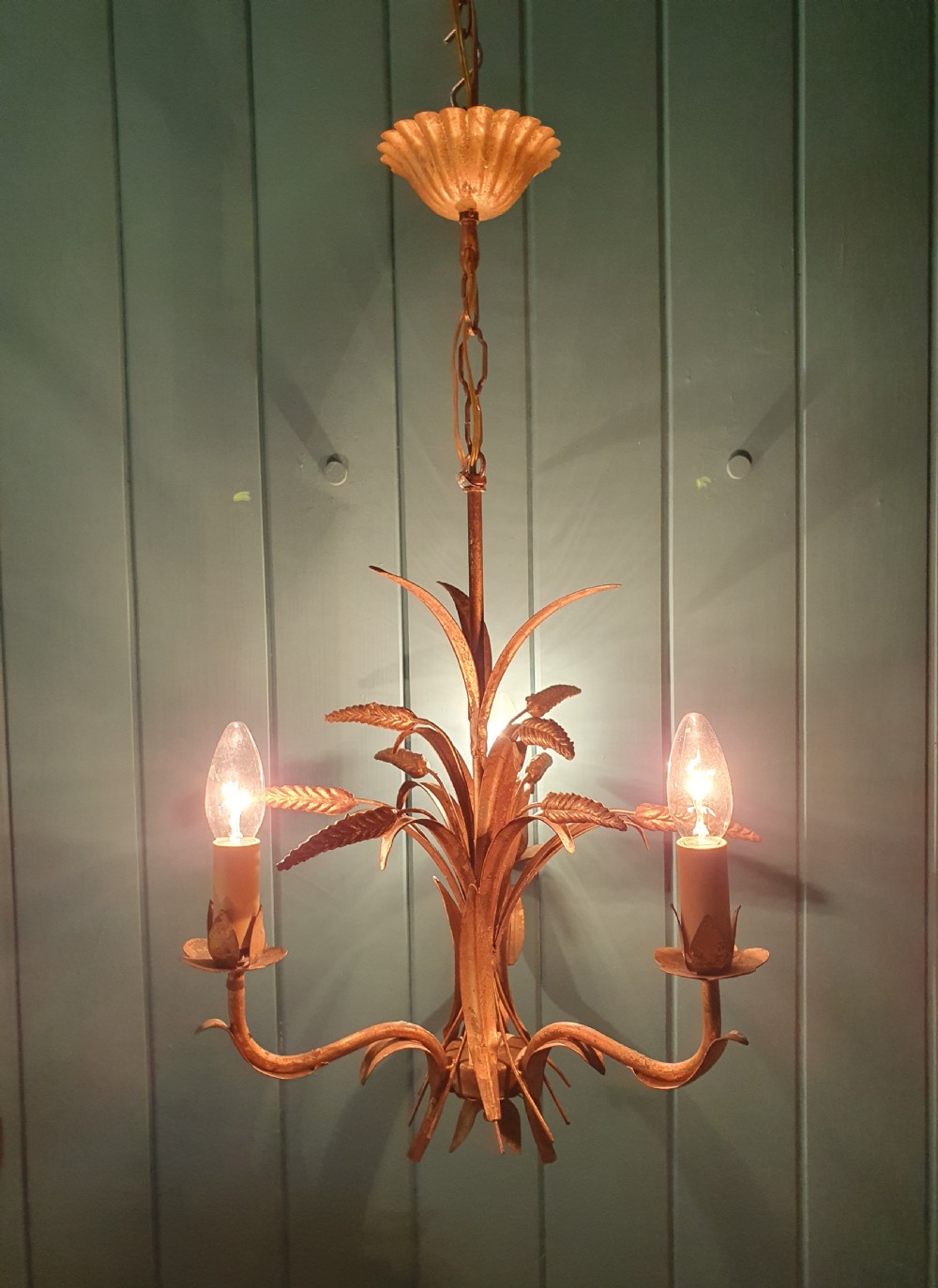 Pair of early 20th century chandeliers with gold leaves and Bali corns View V