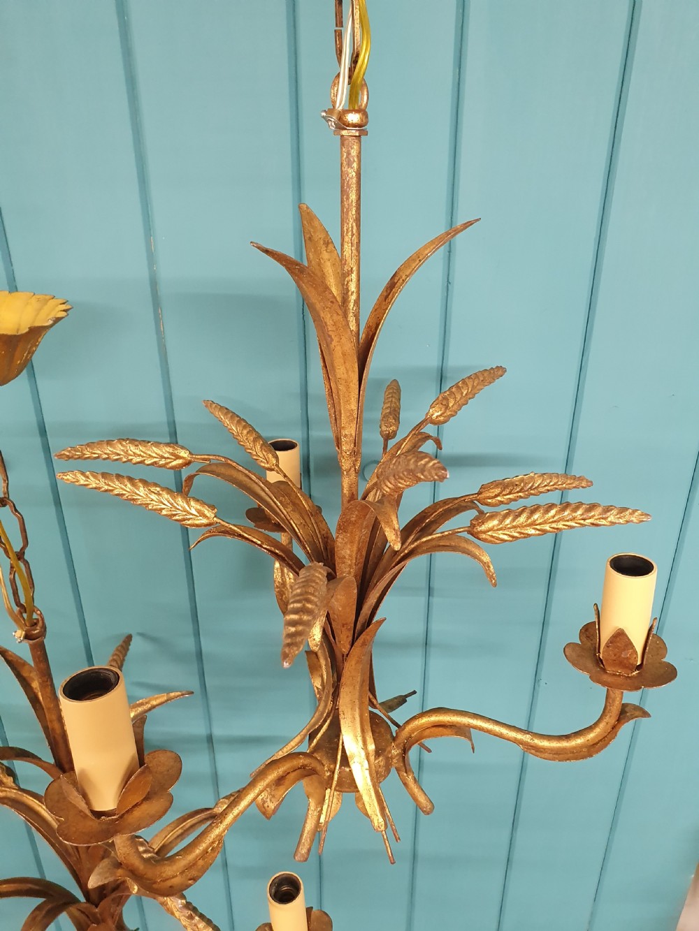 Pair of early 20th century chandeliers with gold leaves and Bali corns View VII