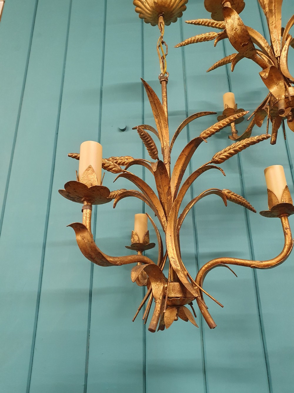 Pair of early 20th century chandeliers with gold leaves and Bali corns View VI