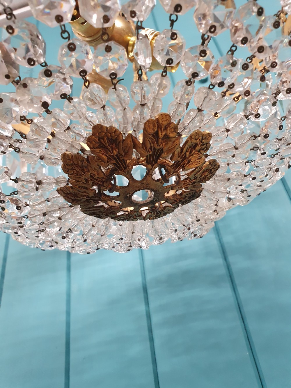 Early 20th century large bag chandelier with super quality chain 17