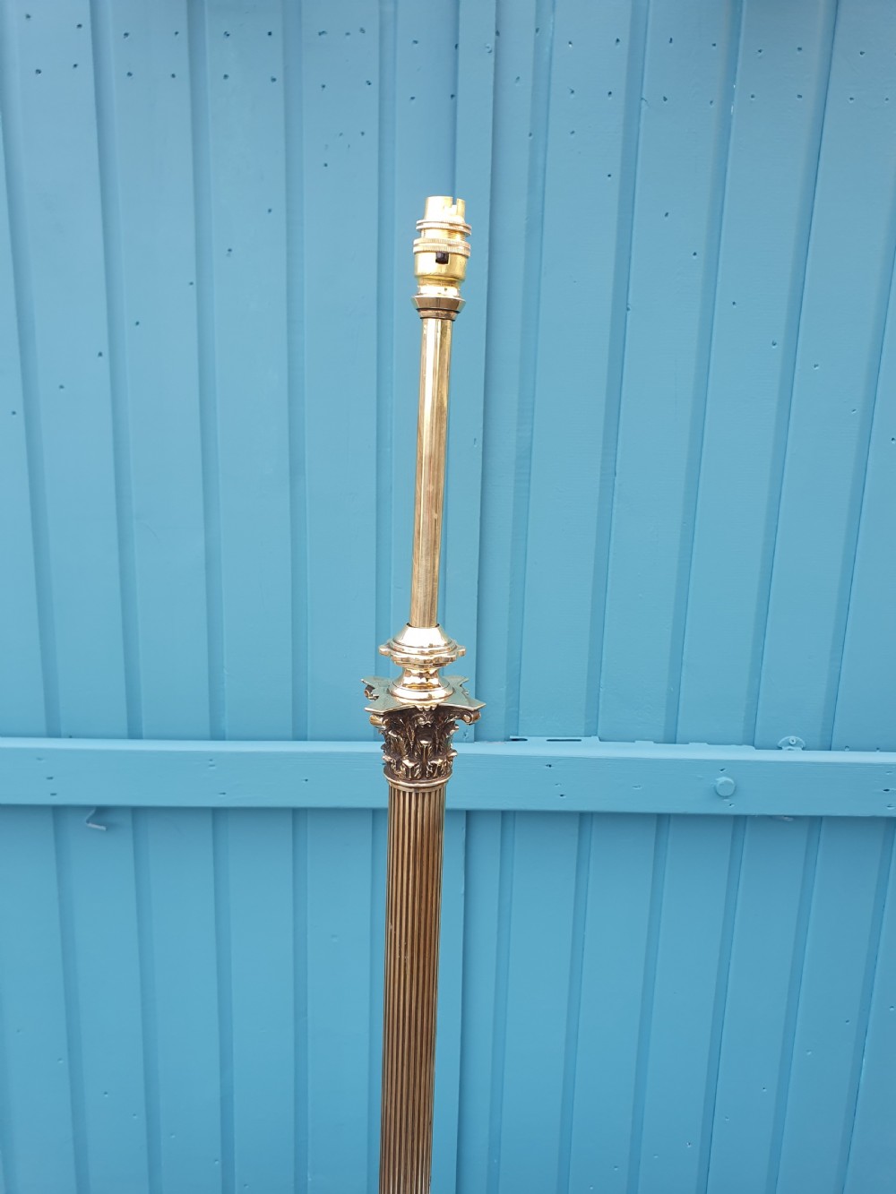 Victorian standard lamp in brass. C1880 View VII
