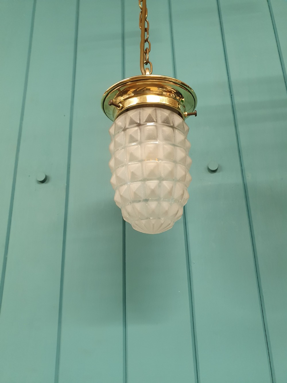 Early 20th century small pineapple shaped pendant View III