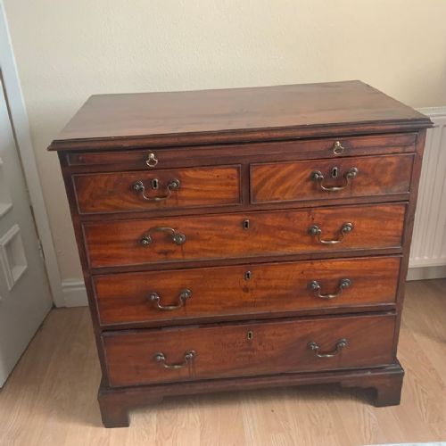 GEORGE 11 BRUSH SLIDE MAHOGANY CHEST OF DRAWERS