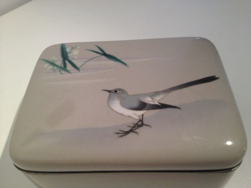 Superb Quality Japanese Cloisonne Silver Wired Lidded Box