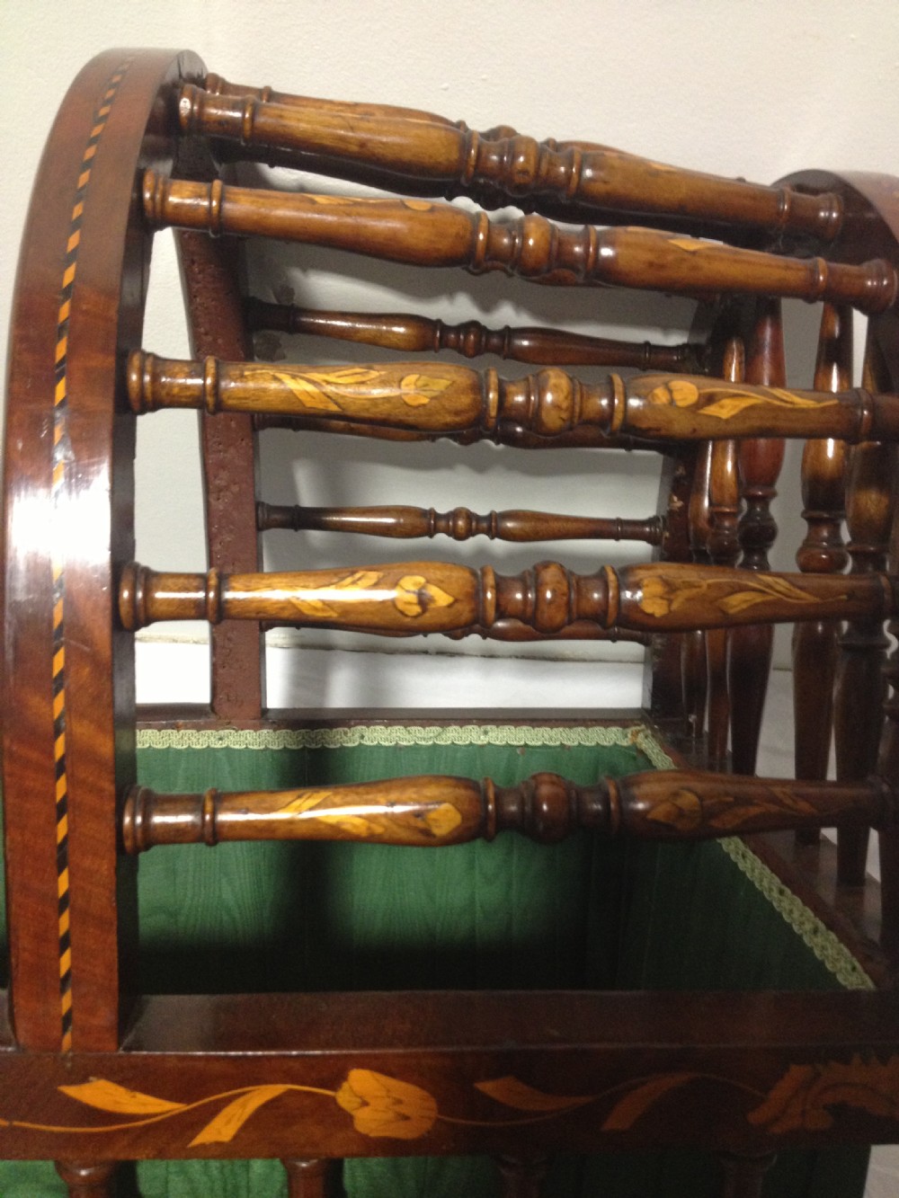 RARE AND UNUSUAL DUTCH MARQUETRY ROCKING CRIB View VII